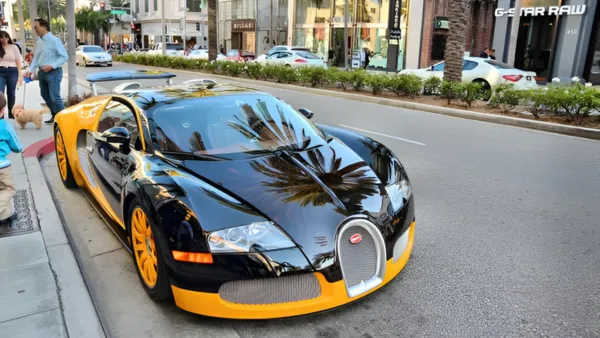 تغيير زيت بوغاتي دبي