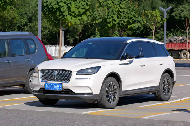 استبدال تيل فرامل لينكولن في دبي