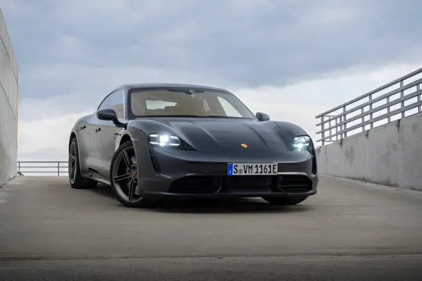 Porsche Brake Pads Replacement Dubai