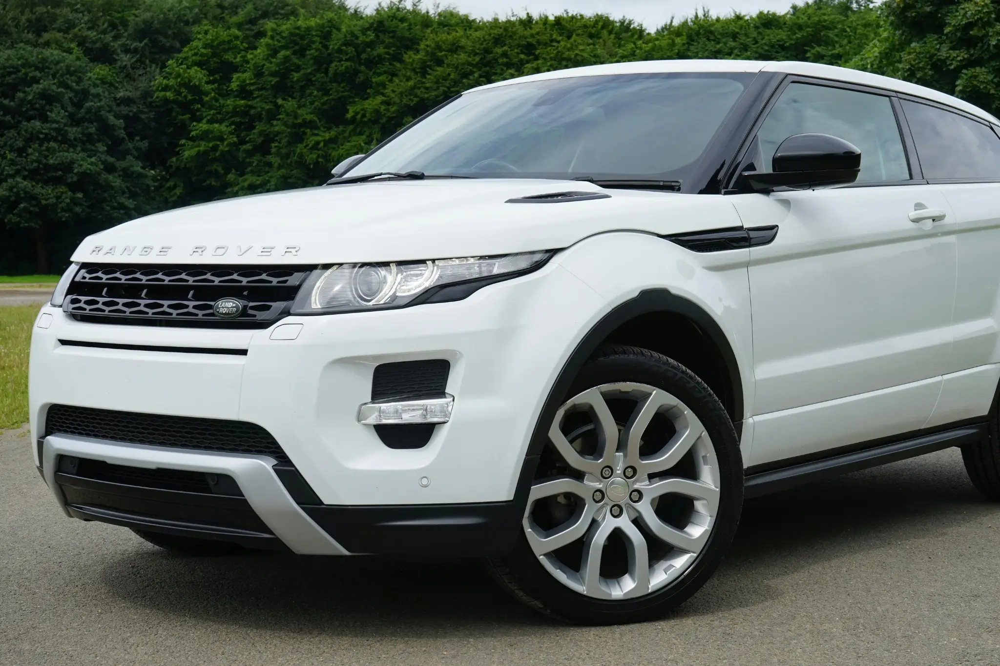 Range Rover Recovery Dubai