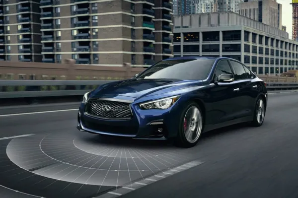 متجر إنفينيتي للدهانات في دبي