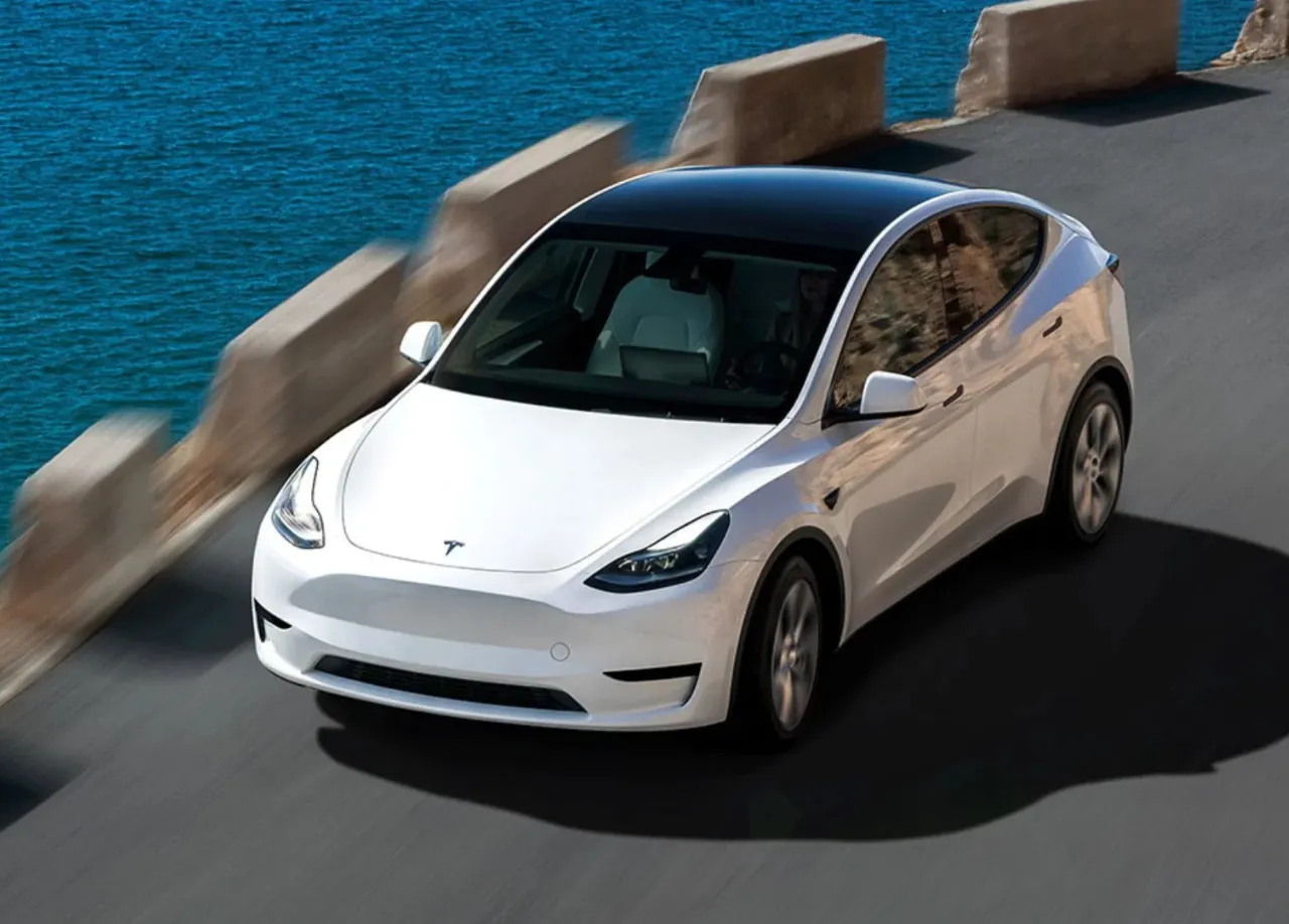 Tesla AC Gas Refilling Dubai