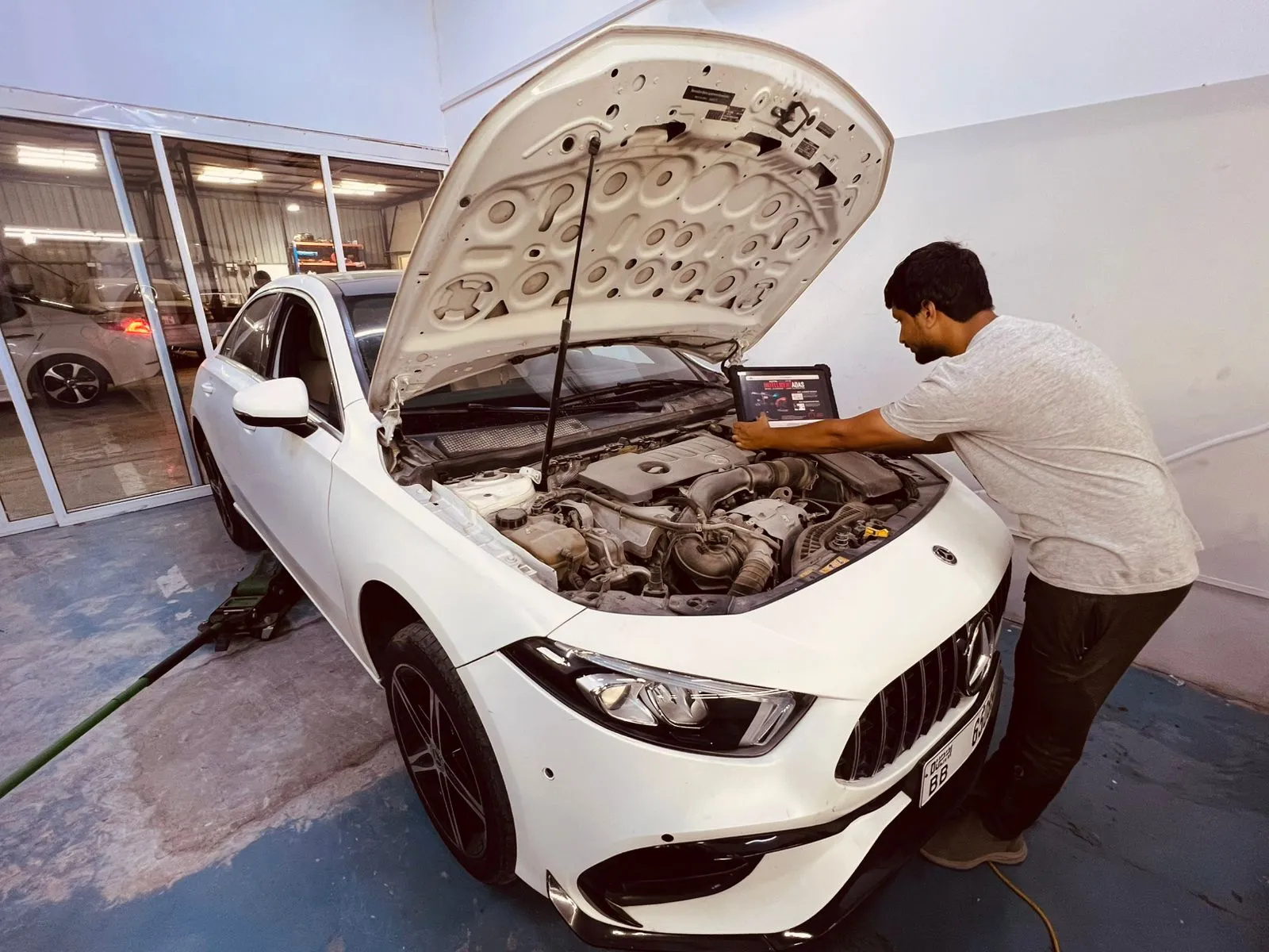 Mercedes Service Center Dubai certified Mercedes repair specialist