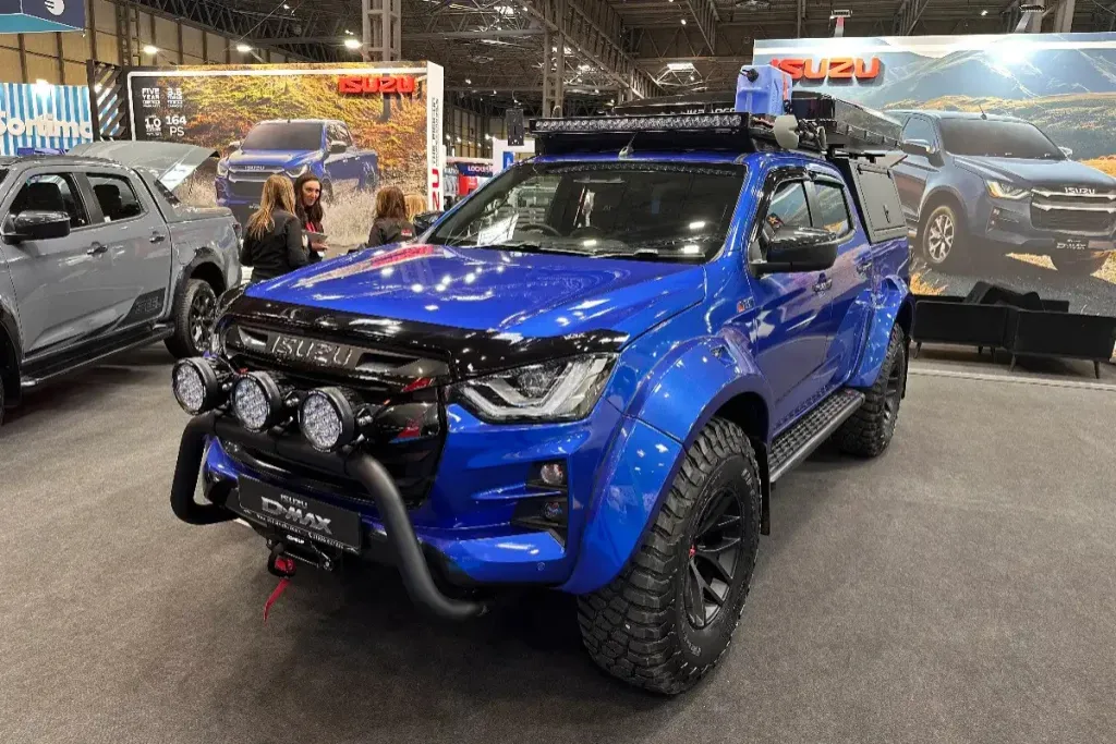 مركز إصلاح نظام التعليق لسيارات إيسوزو في دبي