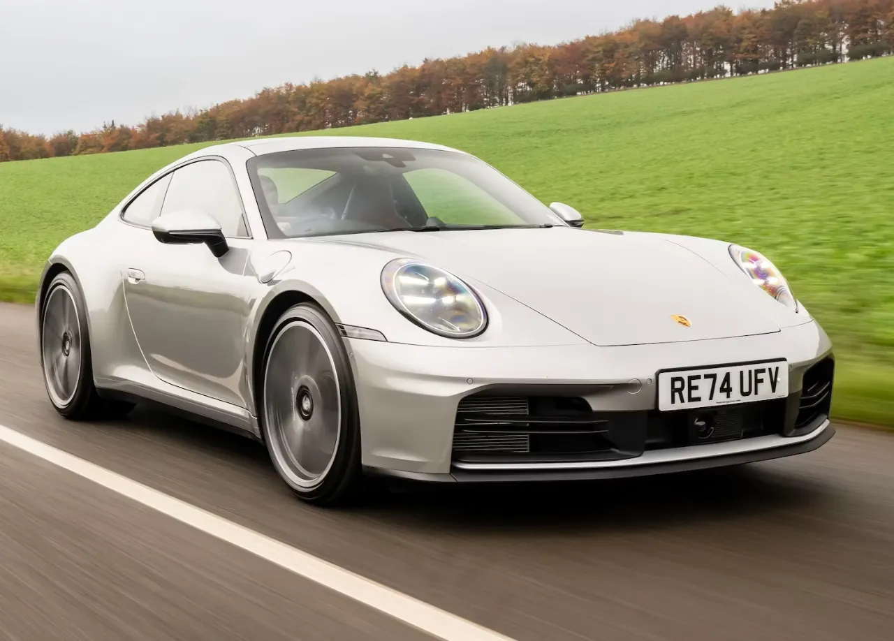 تنجيد سيارات بورشه في دبي