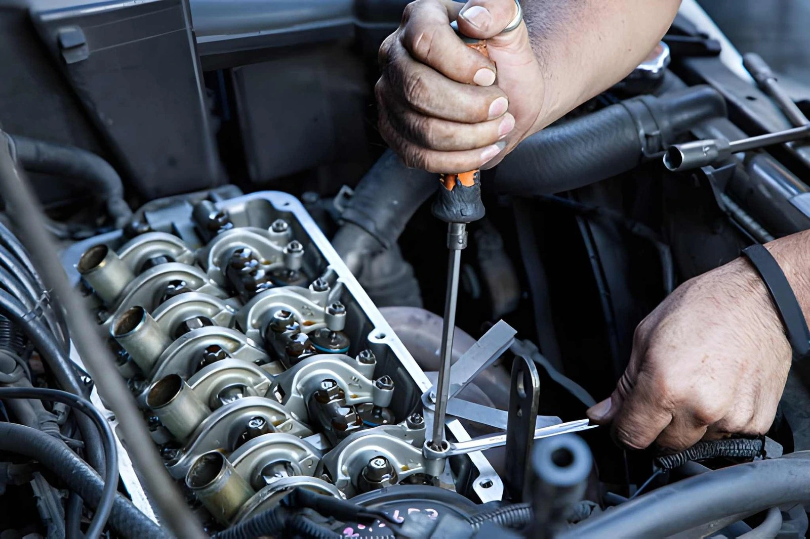 إصلاح محرك برابوس