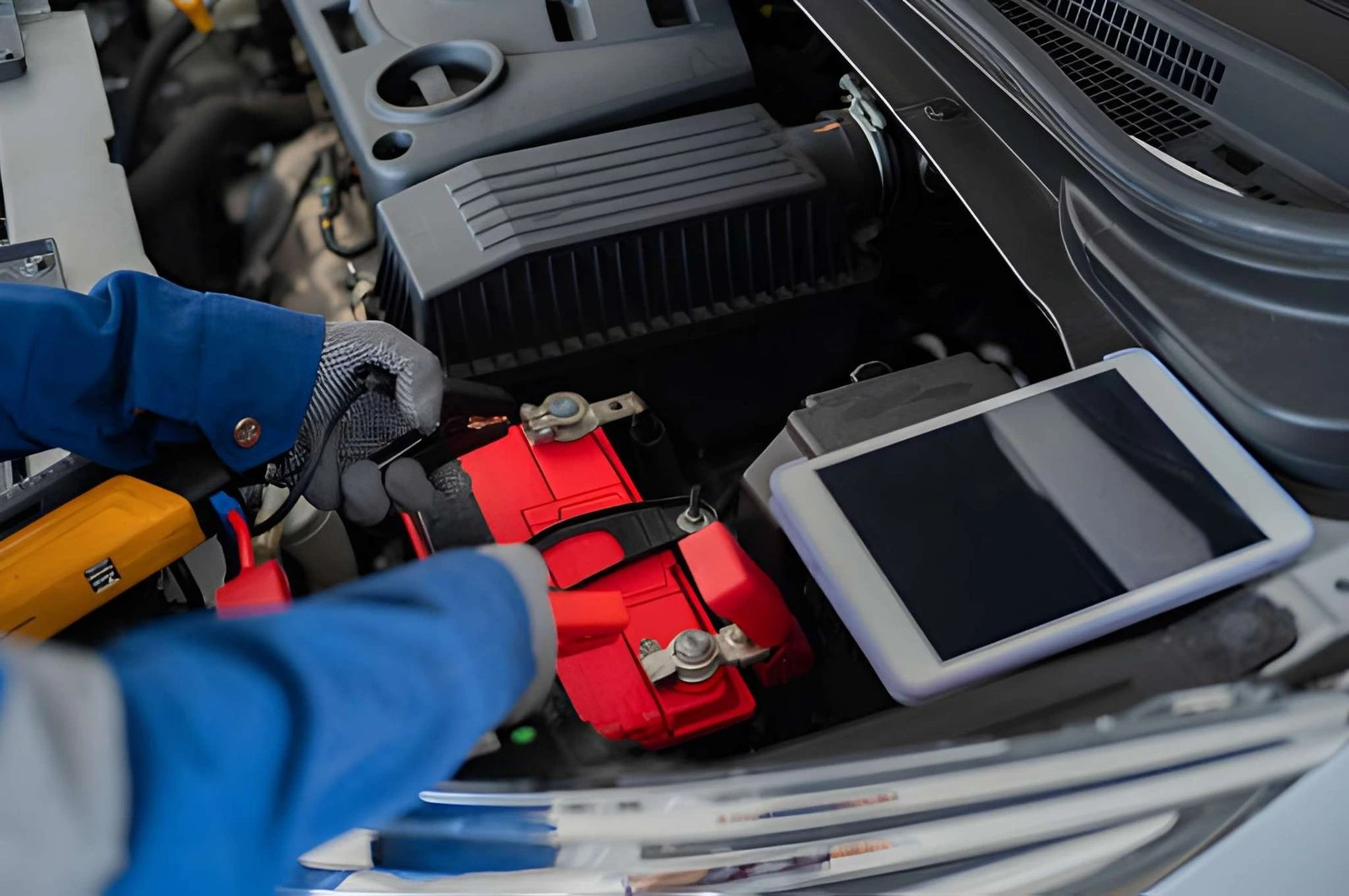 بطارية السيارة بالقرب مني